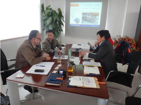 雙方就低溫省煤器的技術(shù)問題進行交流 雙方就低溫省煤器的技術(shù)問題進行交流